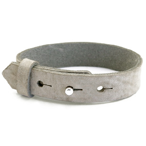 Brede leren armband kleur neutral grey Brede leren armband kleur neutral grey