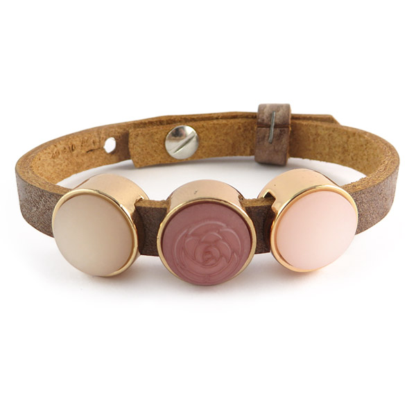 Cuoio armband met zacht roze sliders