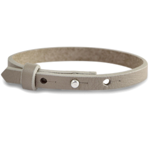 Smalle leren armband kleur acacia greige Smalle leren armband kleur acacia greige